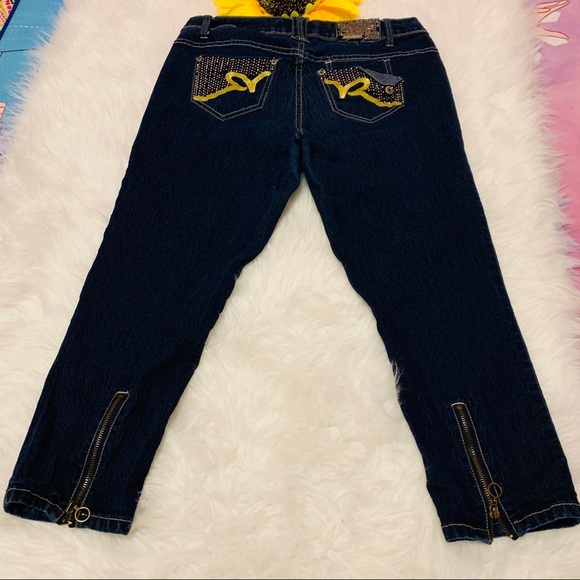 Rocawear Pants - Rocawear With Zipper   In  Back Leg